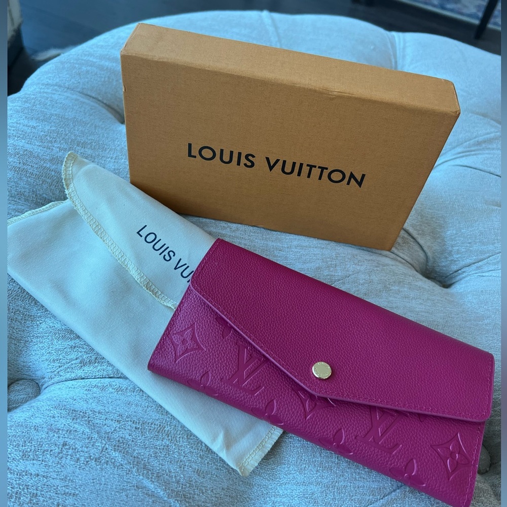 NWT LOUIS VUITTON Sarah Long Bifold Wallet Pink